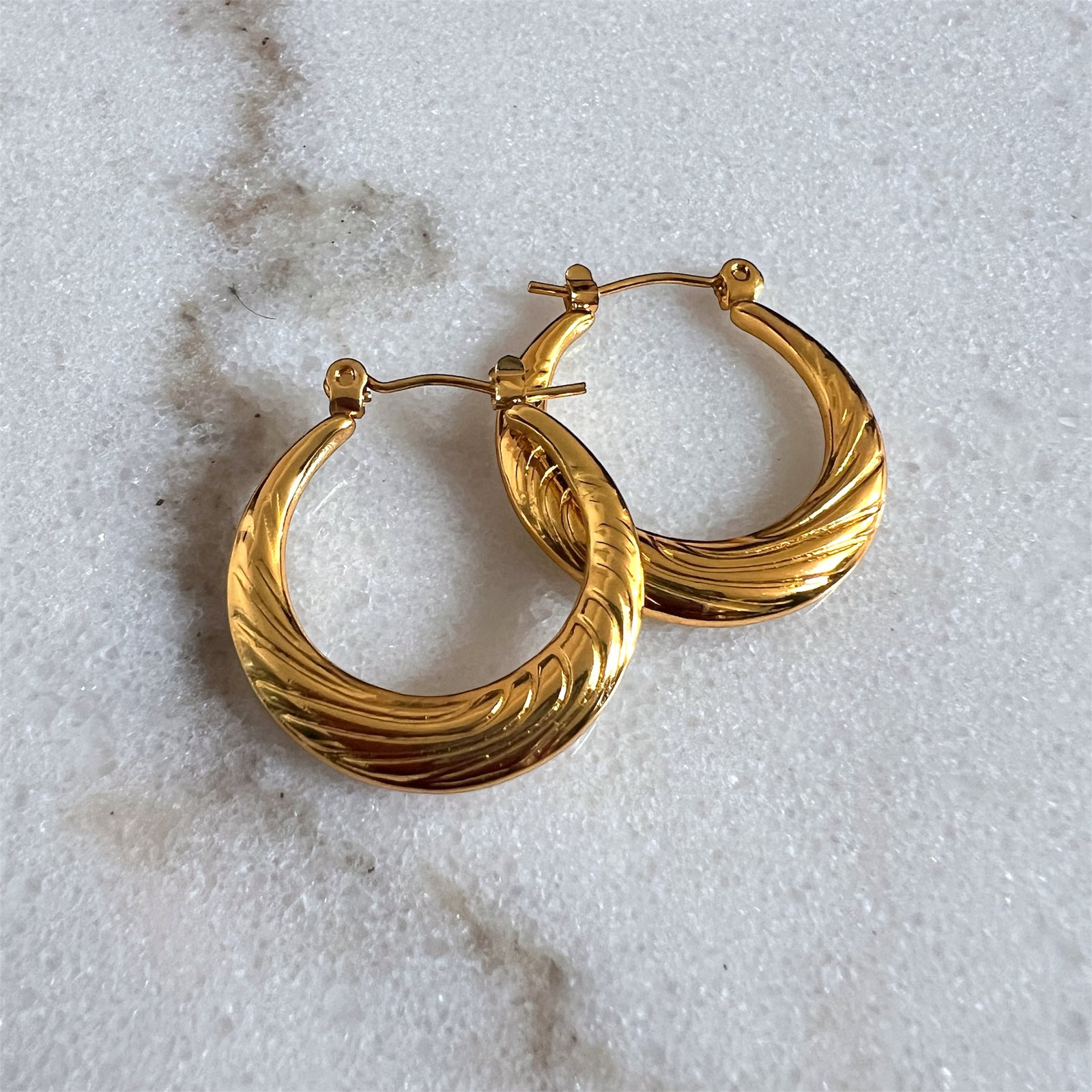 18k gold 12 earrings 18k gold 12 earrings