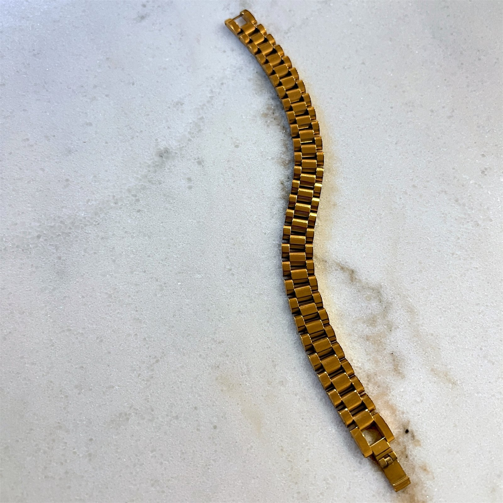 18k gold lux bracelet 18k gold lux bracelet